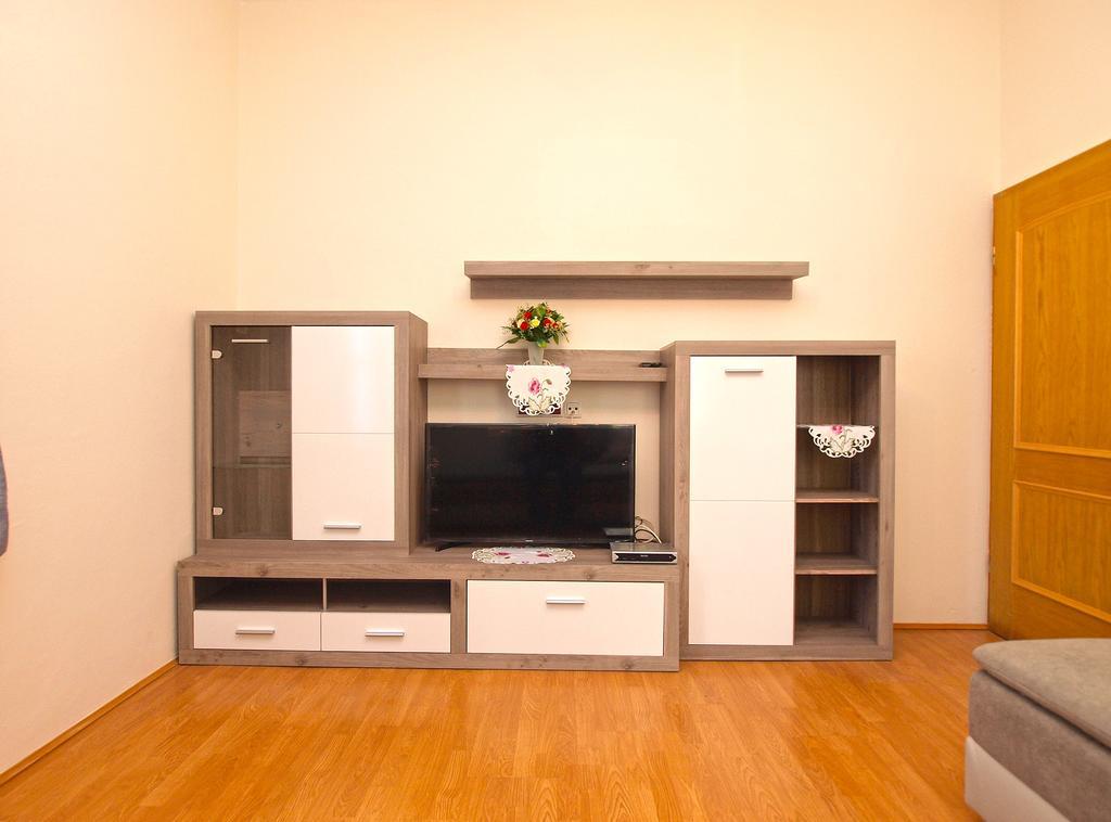 Apartments Joko 1160 Pula Exterior photo